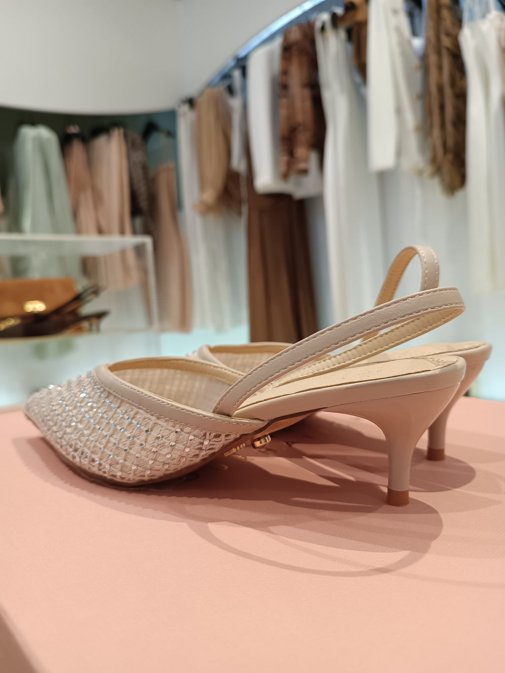 Slingback cipria