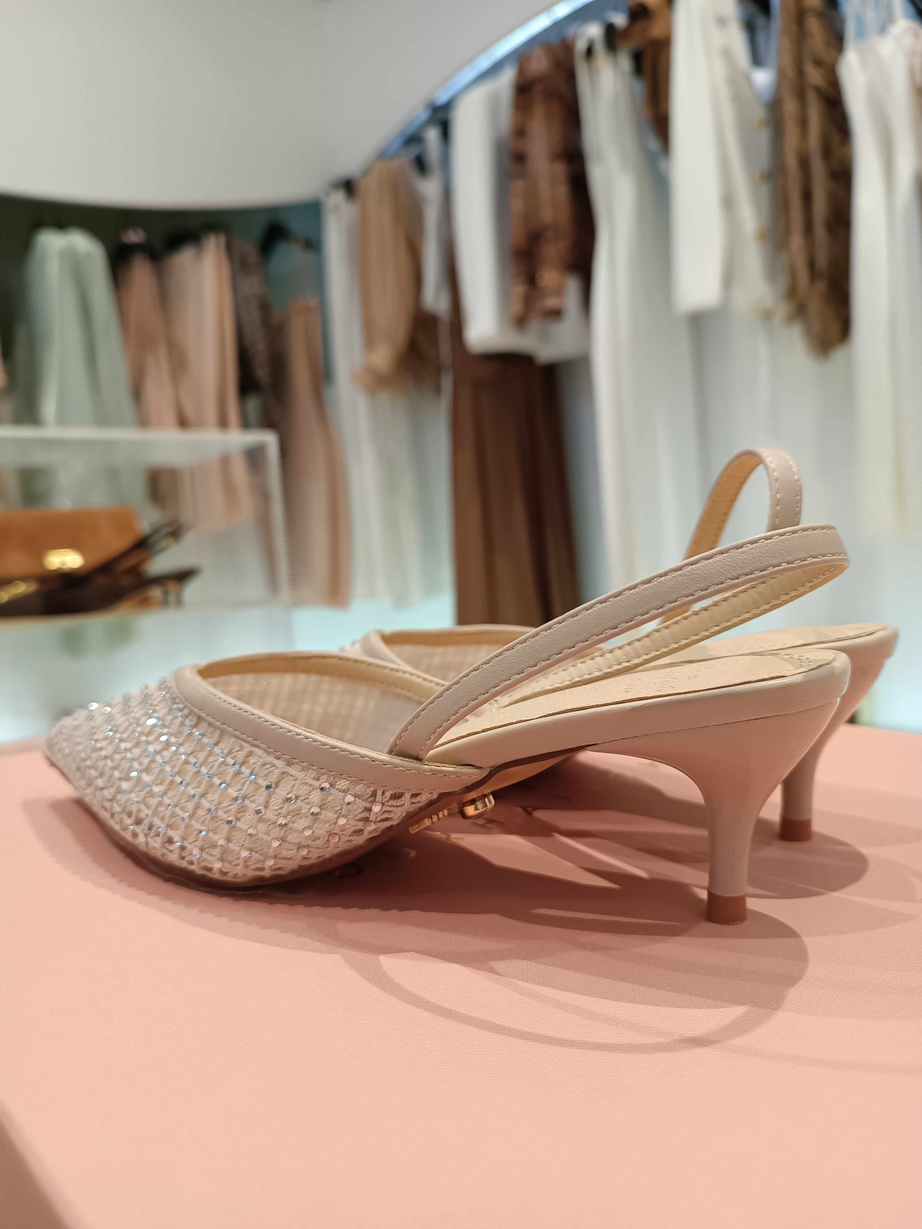 Slingback cipria