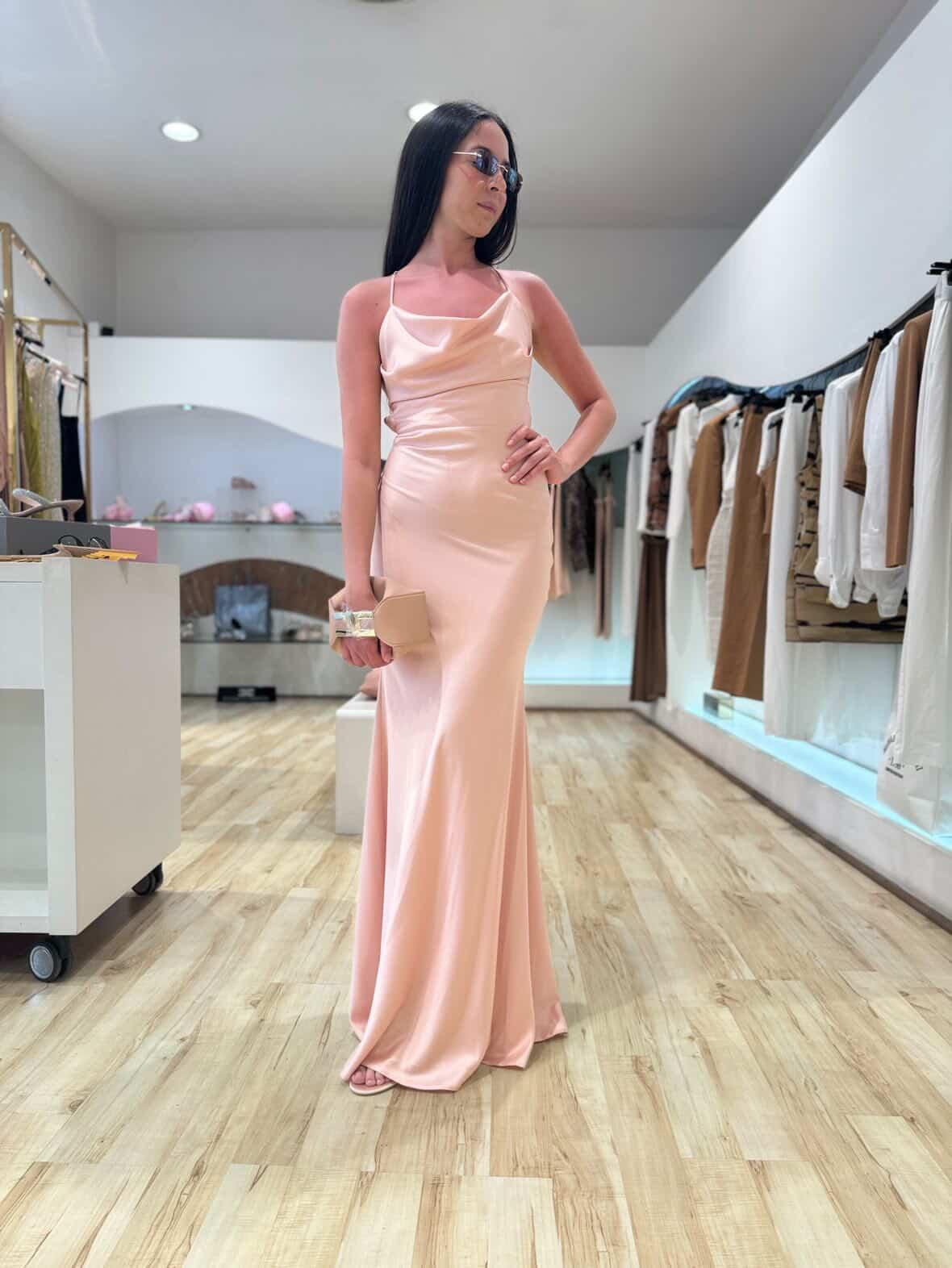 Abito a sirena cipria