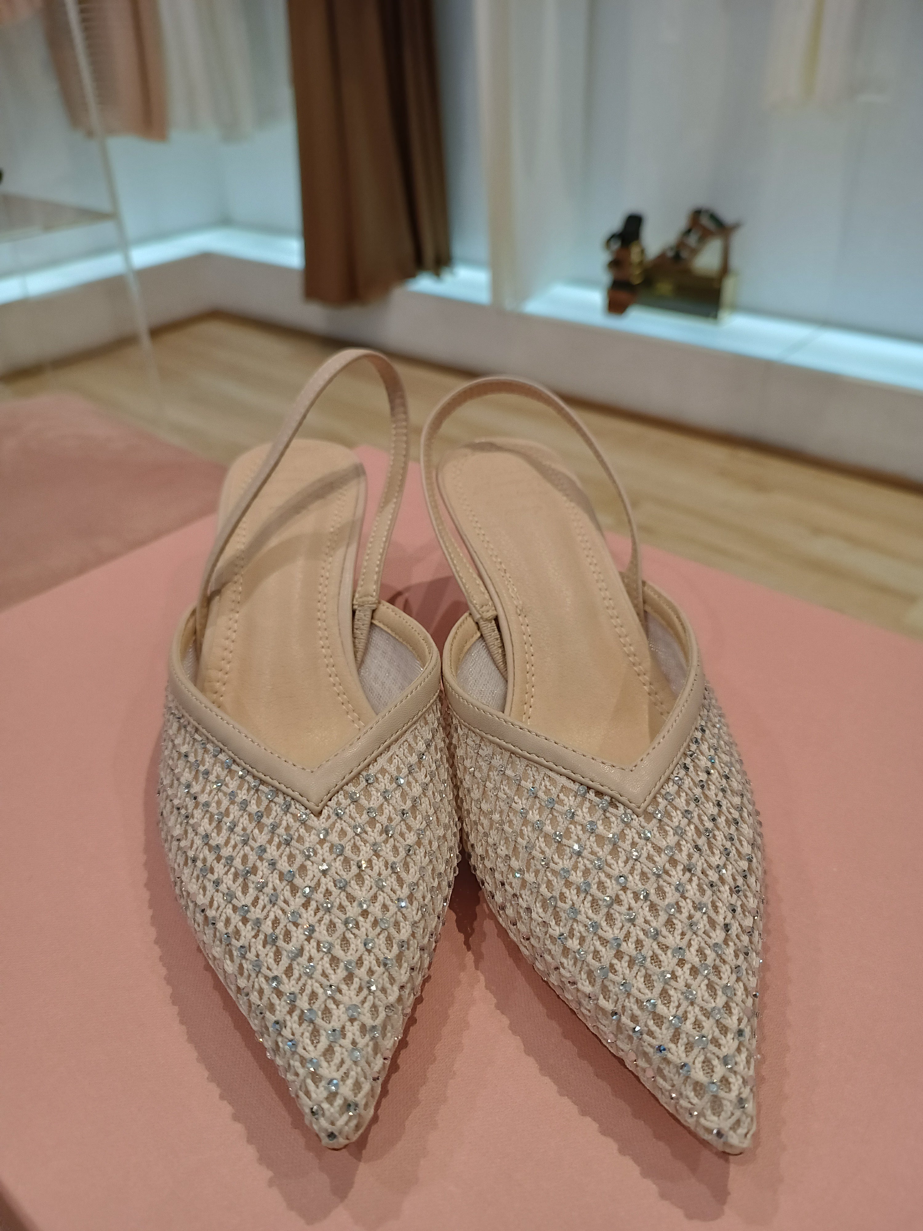 Slingback cipria